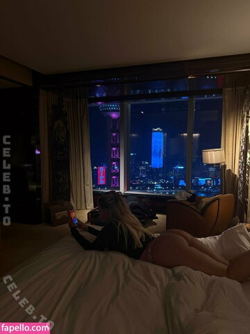 Wanda Nara Fresh (2 photos)