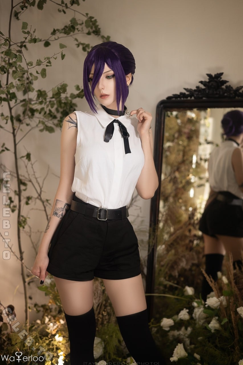 Waterloo Cosplay nude photo 3