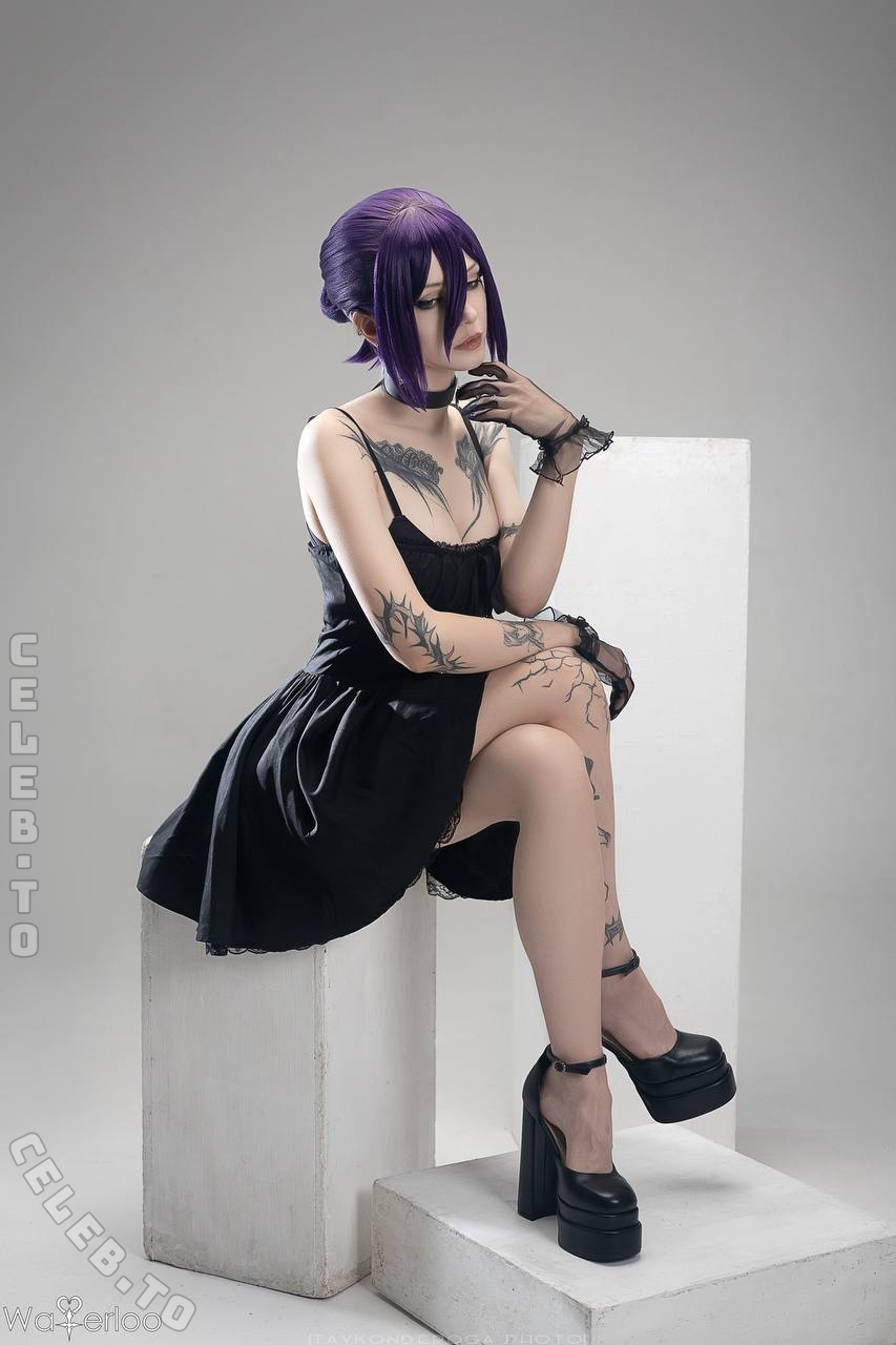 Waterloo Cosplay nude photo 9