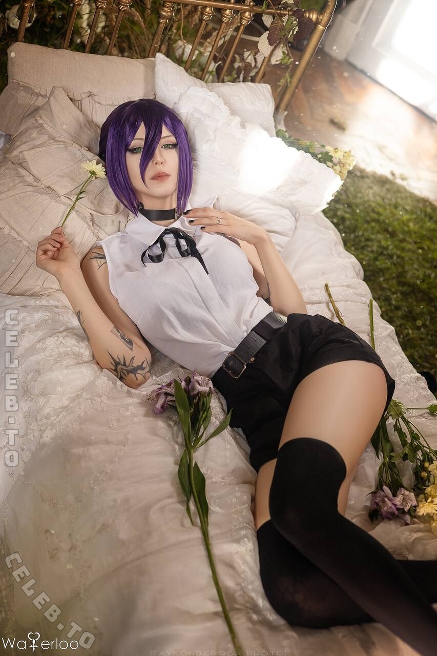Waterloo Cosplay nude photo 11