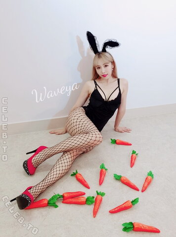 Waveya nude photo 38