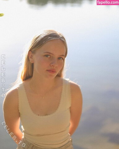 Wemmse (Emma) nude photo 7