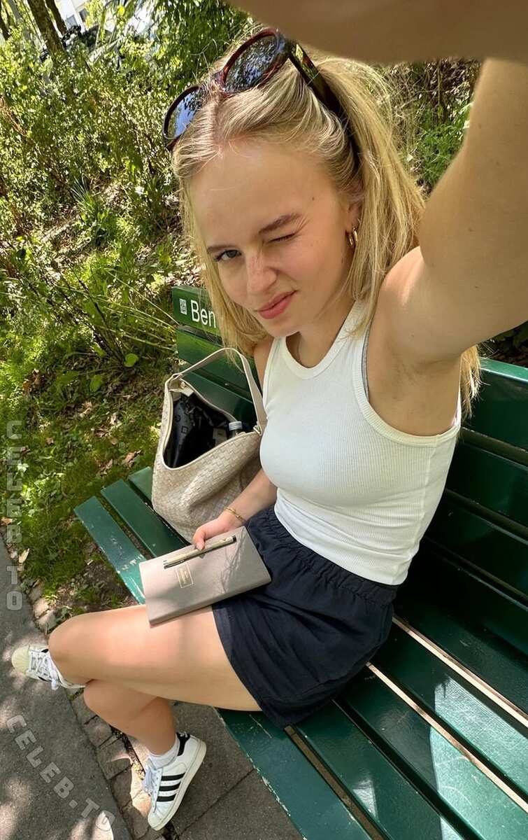 Wemmse (Emma) nude photo 9