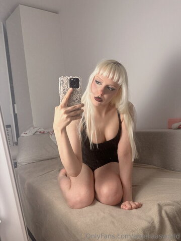Wendy Day nude photo 32