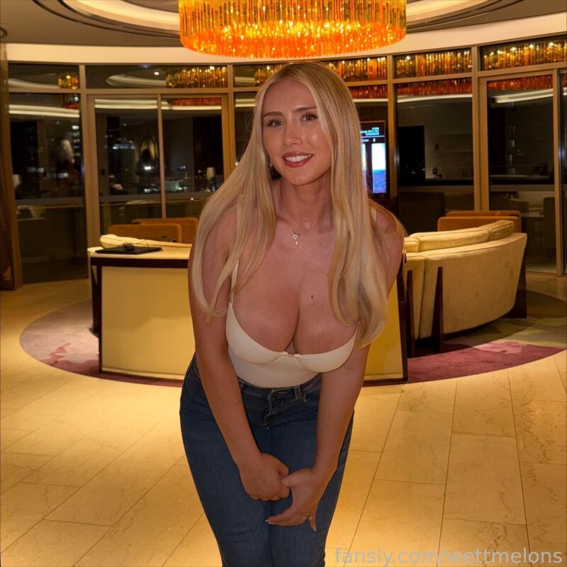 WettMelons nude photo 3