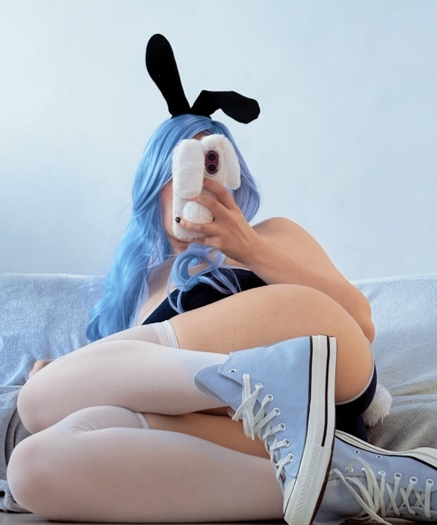 whiterabbit.mp4 nude photo 2
