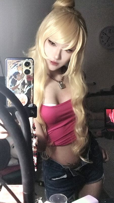 Whorebinger nude photo 17