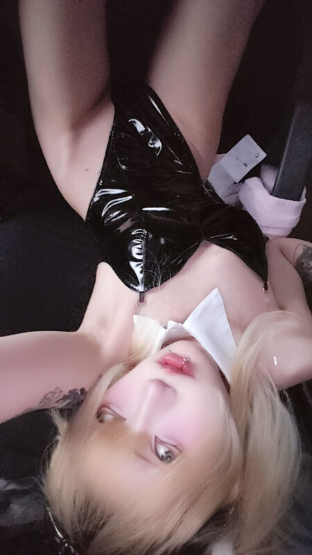 Whorebinger nude photo 34