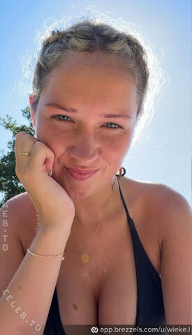 Wieke nude photo 44