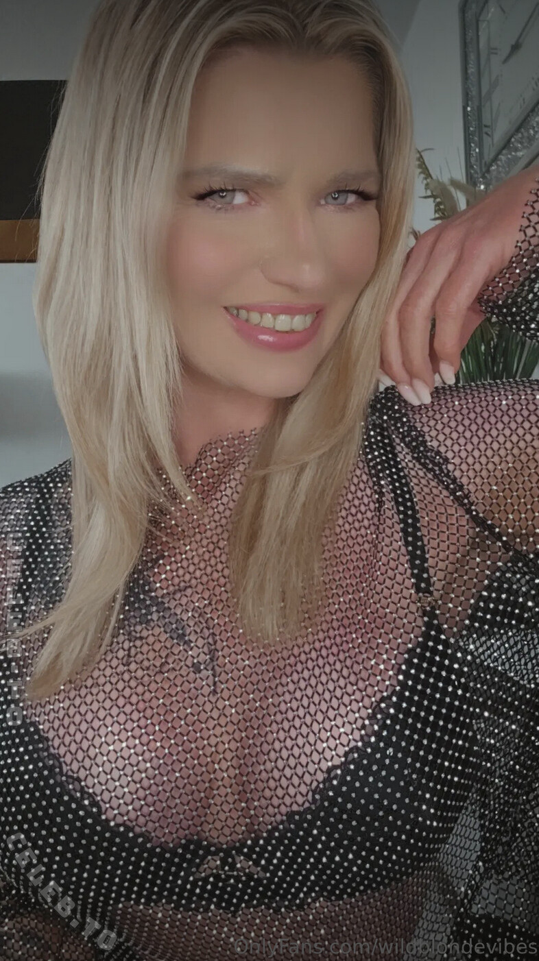 Wildblondevibes nude photo 1