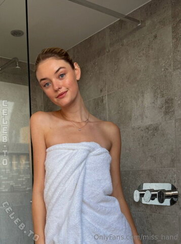 Willow Hand nude photo 42