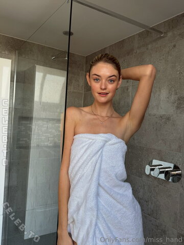 Willow Hand nude photo 43