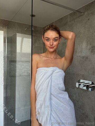 Willow Hand nude photo 44