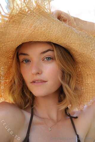 Willow Hand nude photo 110