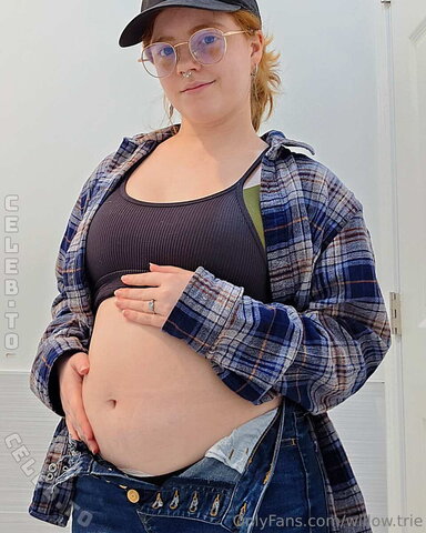 Willow Trie nude photo 7