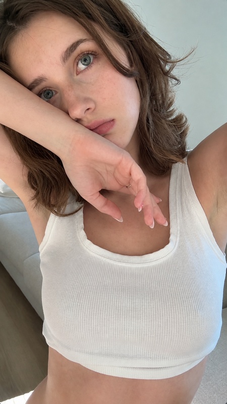 Willow.j.c nude photo 1