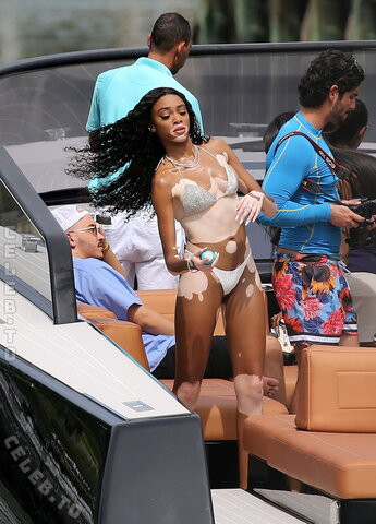Winnie Harlow nude photo 19