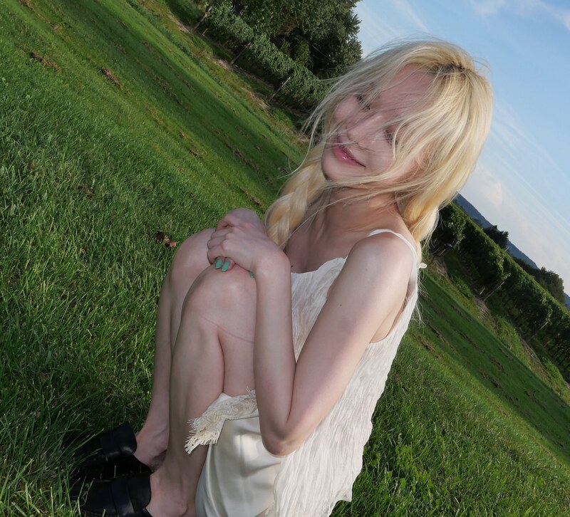 Winter nude photo 16