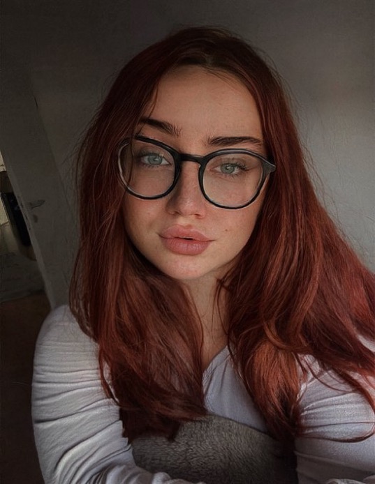 winterd0ll nude photo 11
