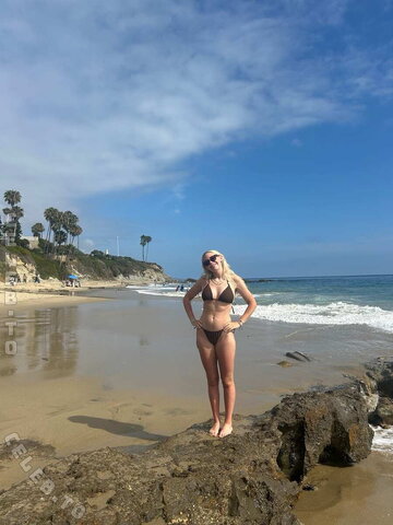 Wisewordsfromneve nude
