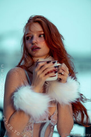 withlovefoxy nude photo 7