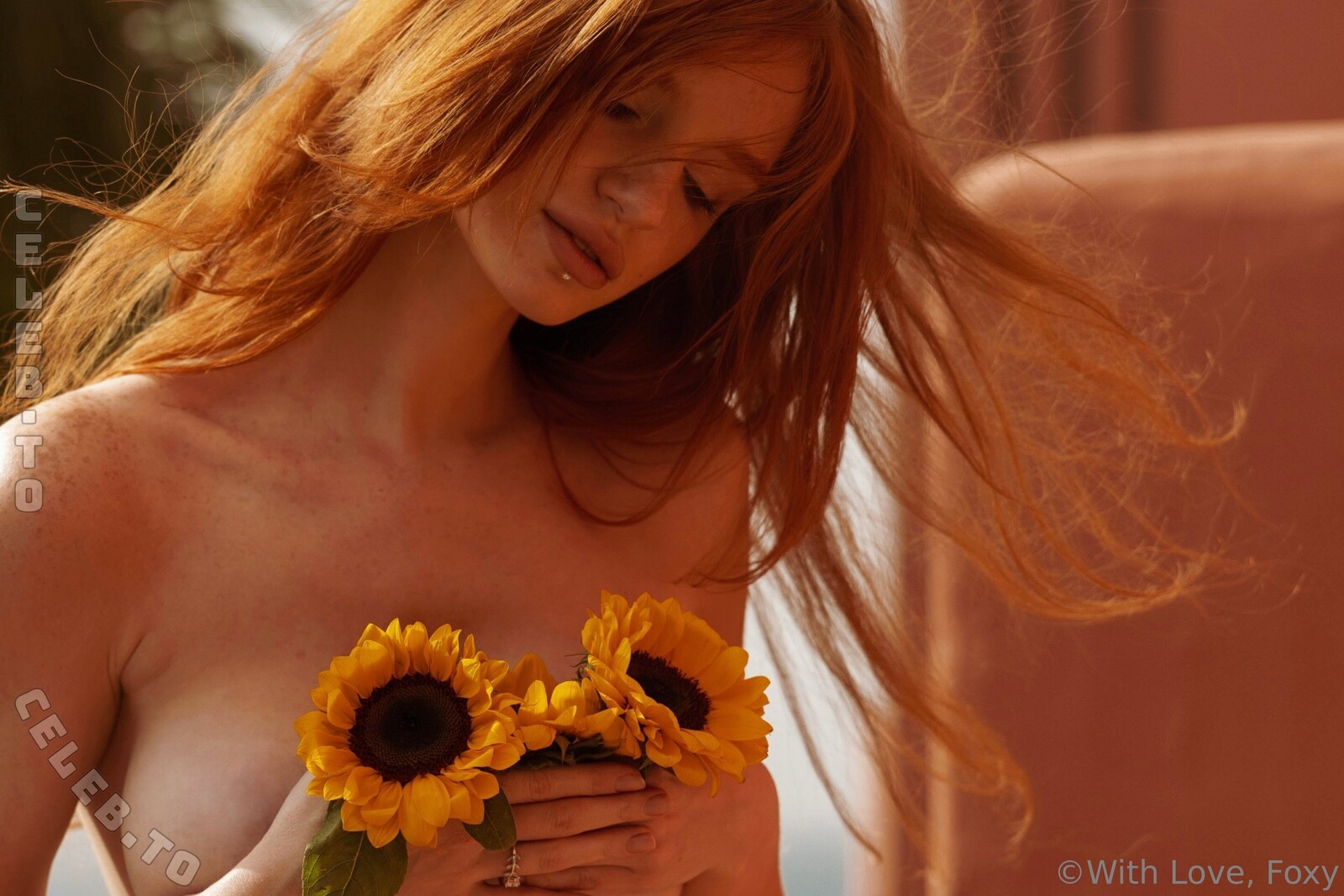withlovefoxy nude photo 9