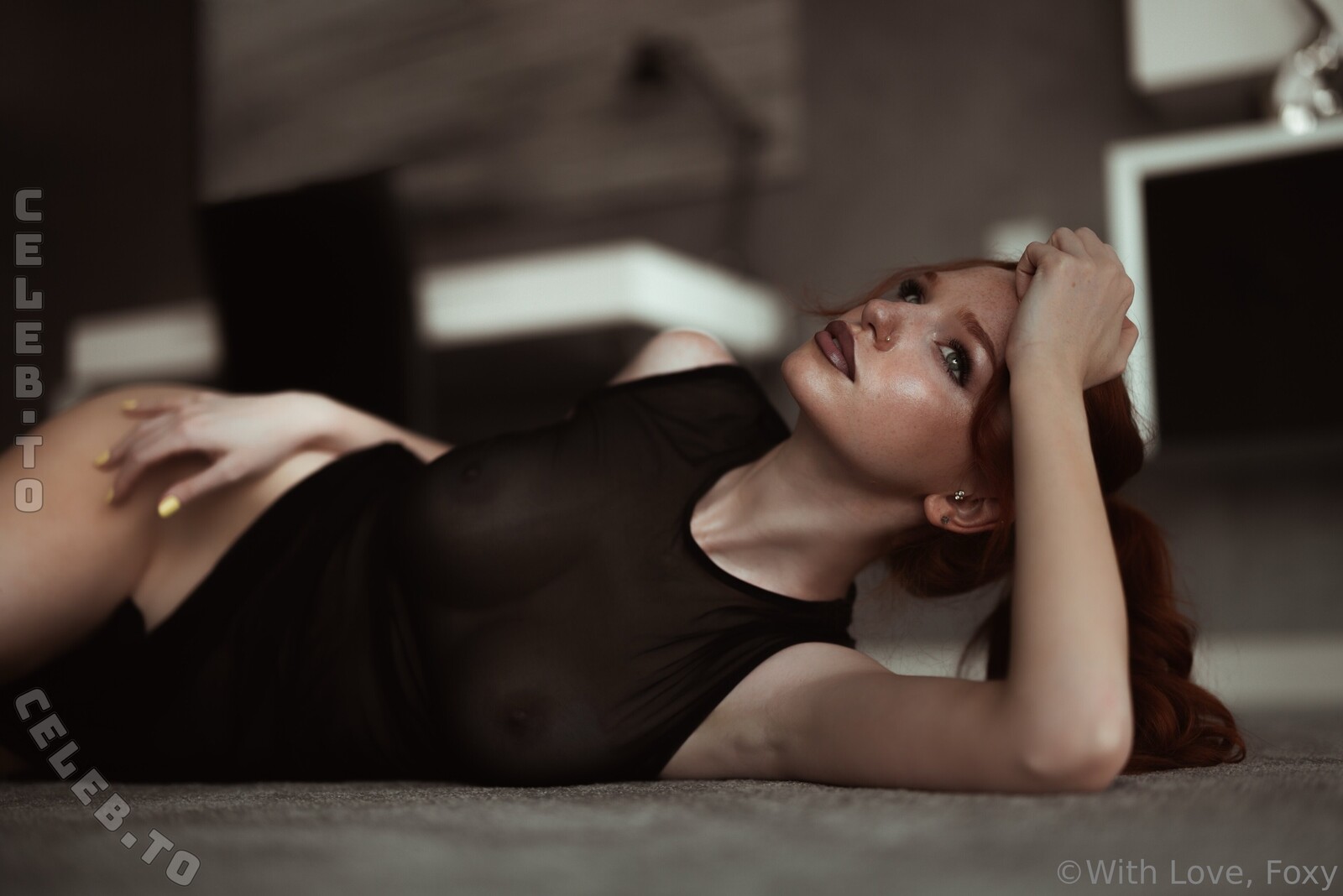 withlovefoxy nude photo 1