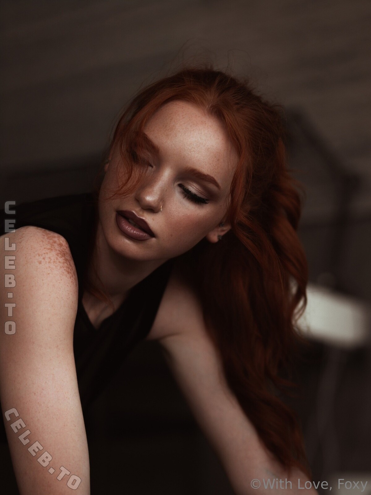 withlovefoxy nude photo 4
