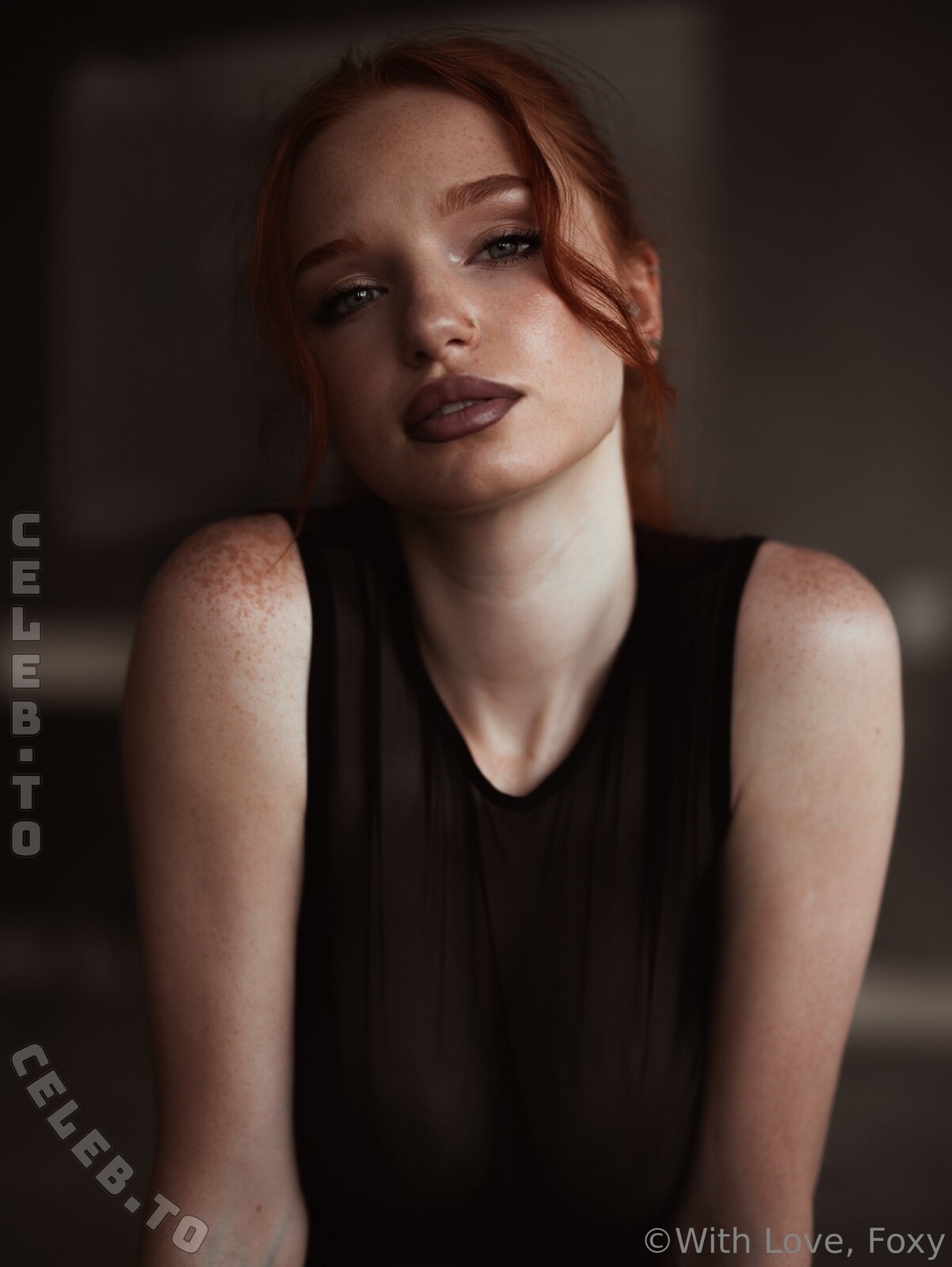 withlovefoxy nude photo 6