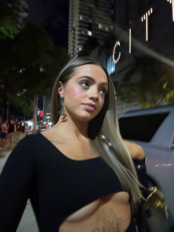Woah Vicky nude photo 8