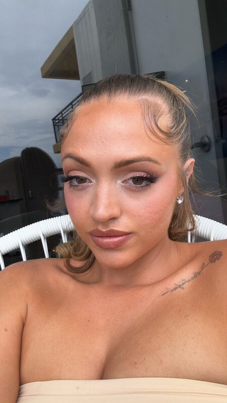 Woah Vicky nude photo 5