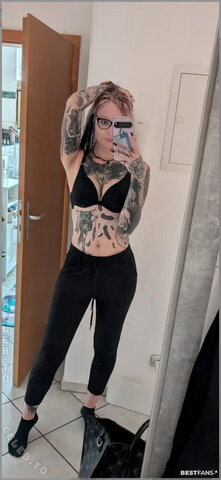 Woelfchen16 nude photo 8