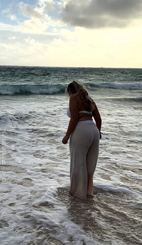 Wollnys nude photo 12
