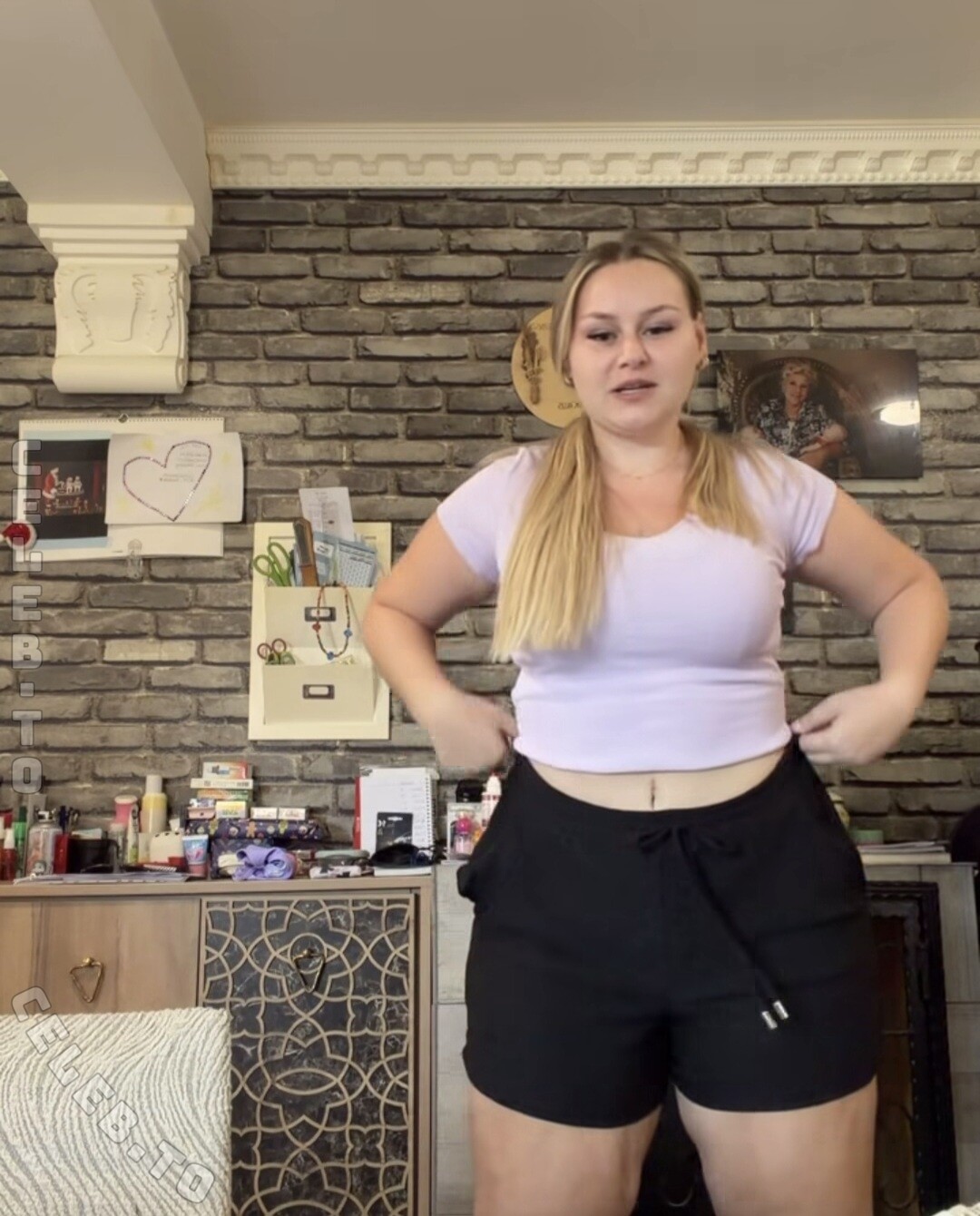 Wollnys nude photo 2
