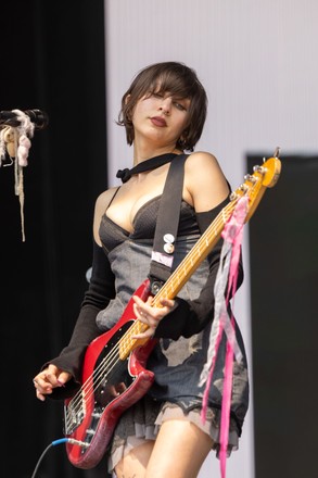 Women who play bass nude photo 5