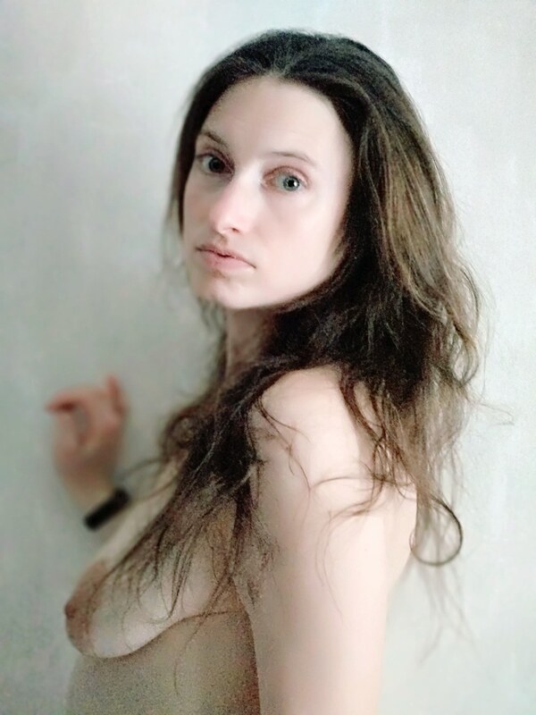 Wonderwife nude photo 3