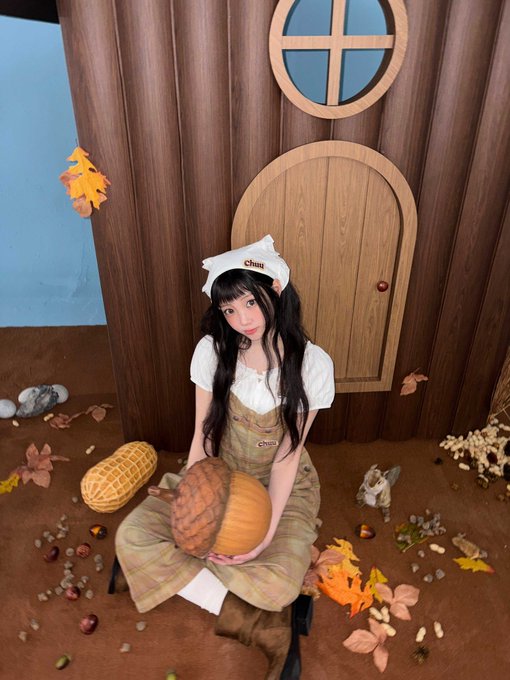 Wonhee nude photo 2