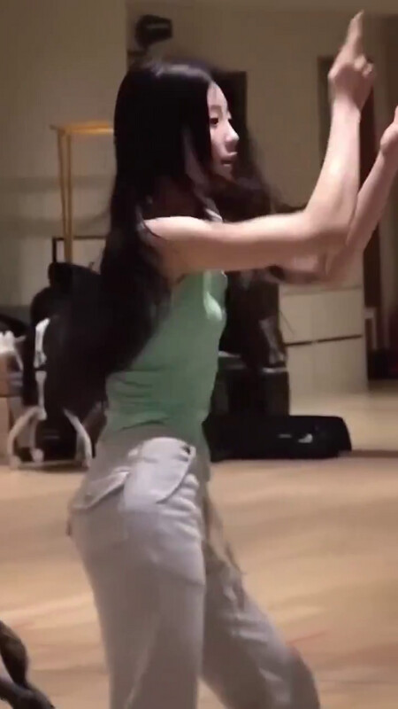 Wonhee nude photo 9