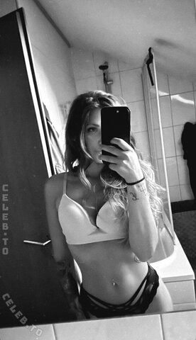 world_of_lmm – 💙🤍/ Upper Bavaria / 28 / 🌶️🤳🏽 🚜A Farmer‘s Girl 🌾🐴👩🏼‍🌾in progress 📚