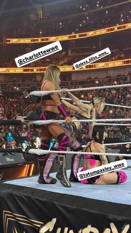 WWE Alexa Bliss Hot (3 photos)