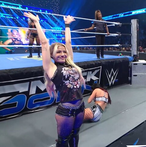 WWE Alexa Bliss nude photo 9