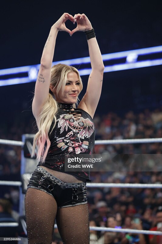 WWE Alexa Bliss nude photo 4