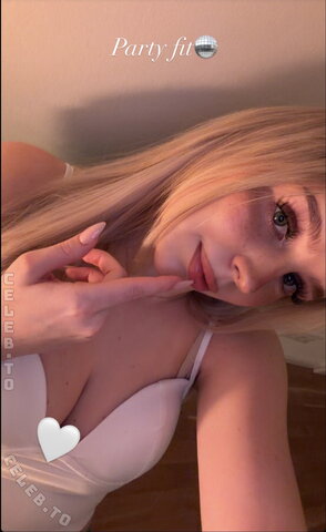 x05miaa nude photo 6