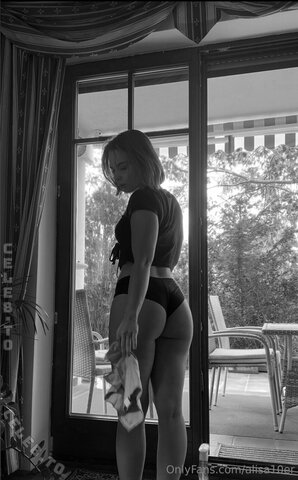 xalisa10er nude photo 7
