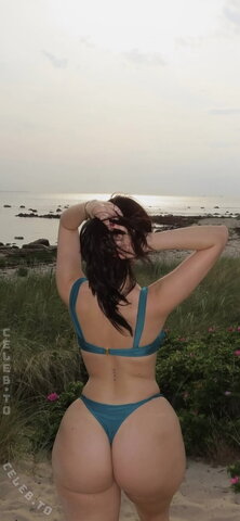 Xblertaaa nude photo 3
