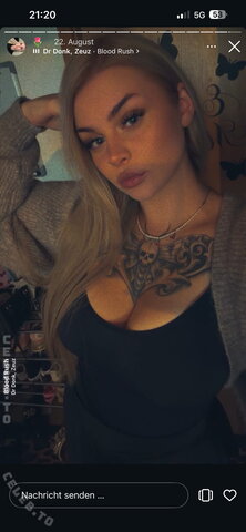 xblondie59 nude photo 17