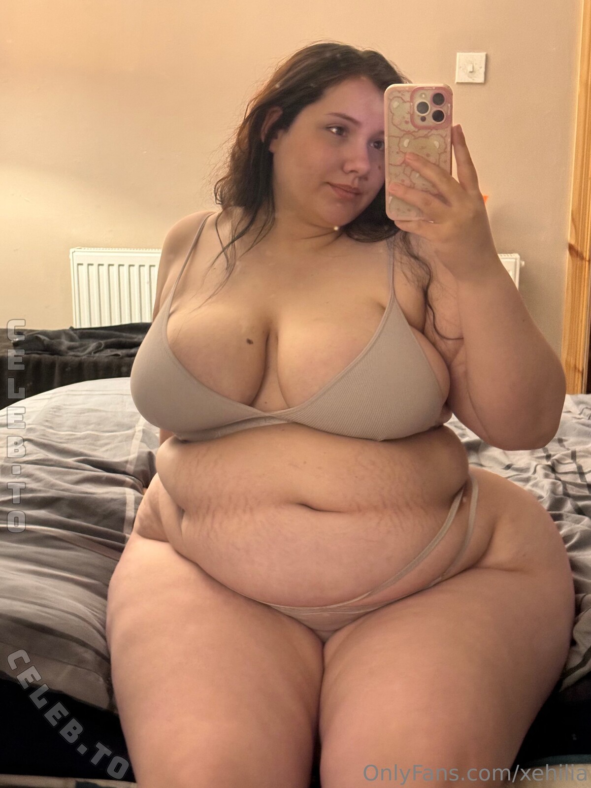 xehilia nude photo 1
