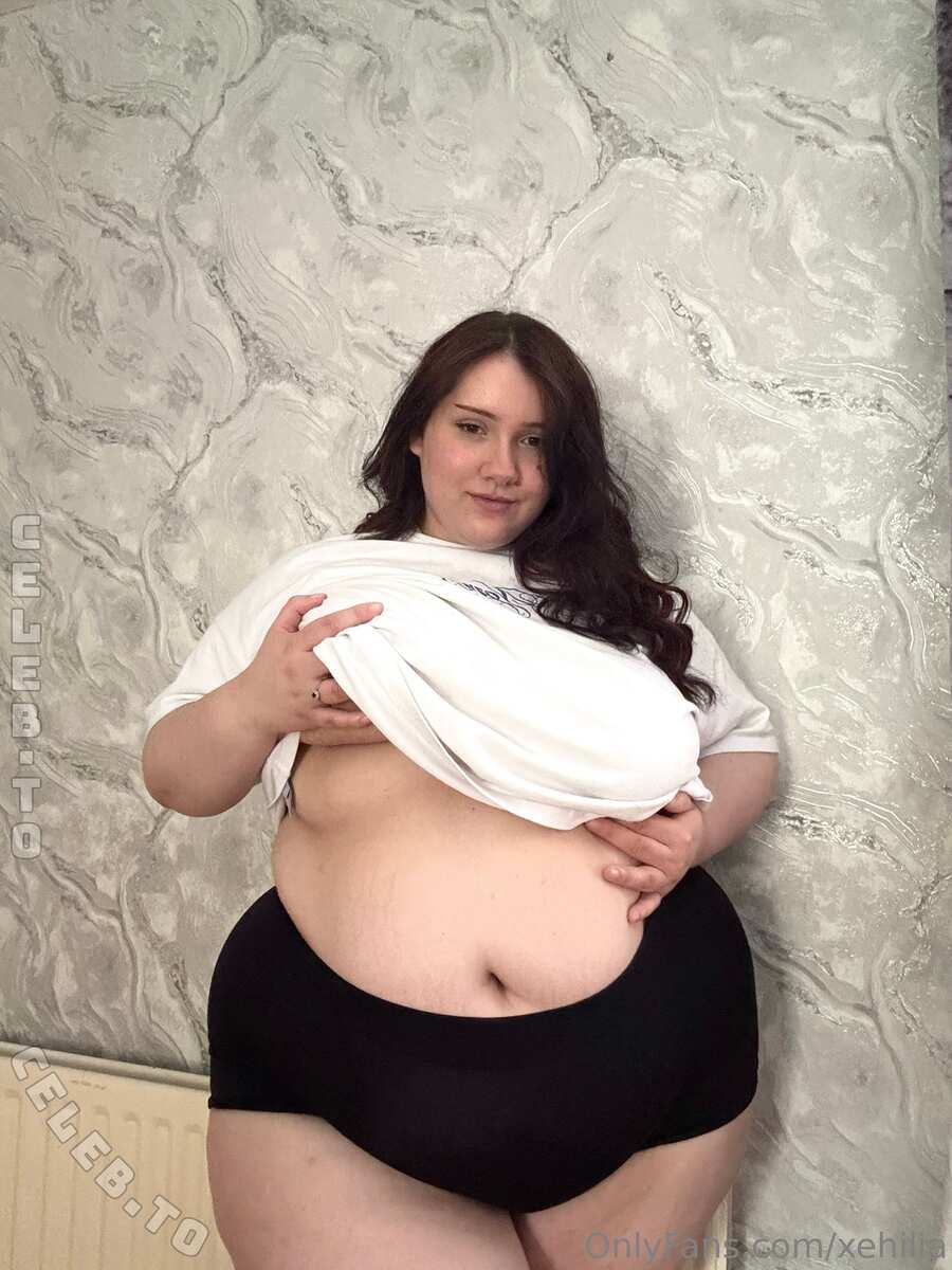 xehilia nude photo 2