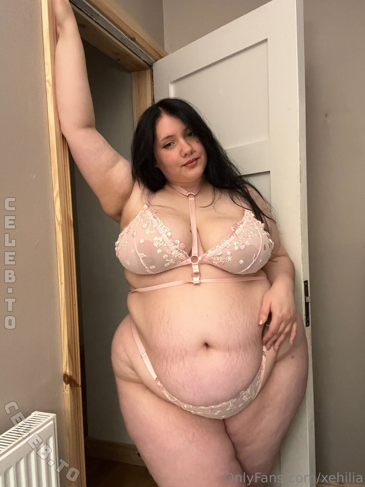 xehilia nude photo 3