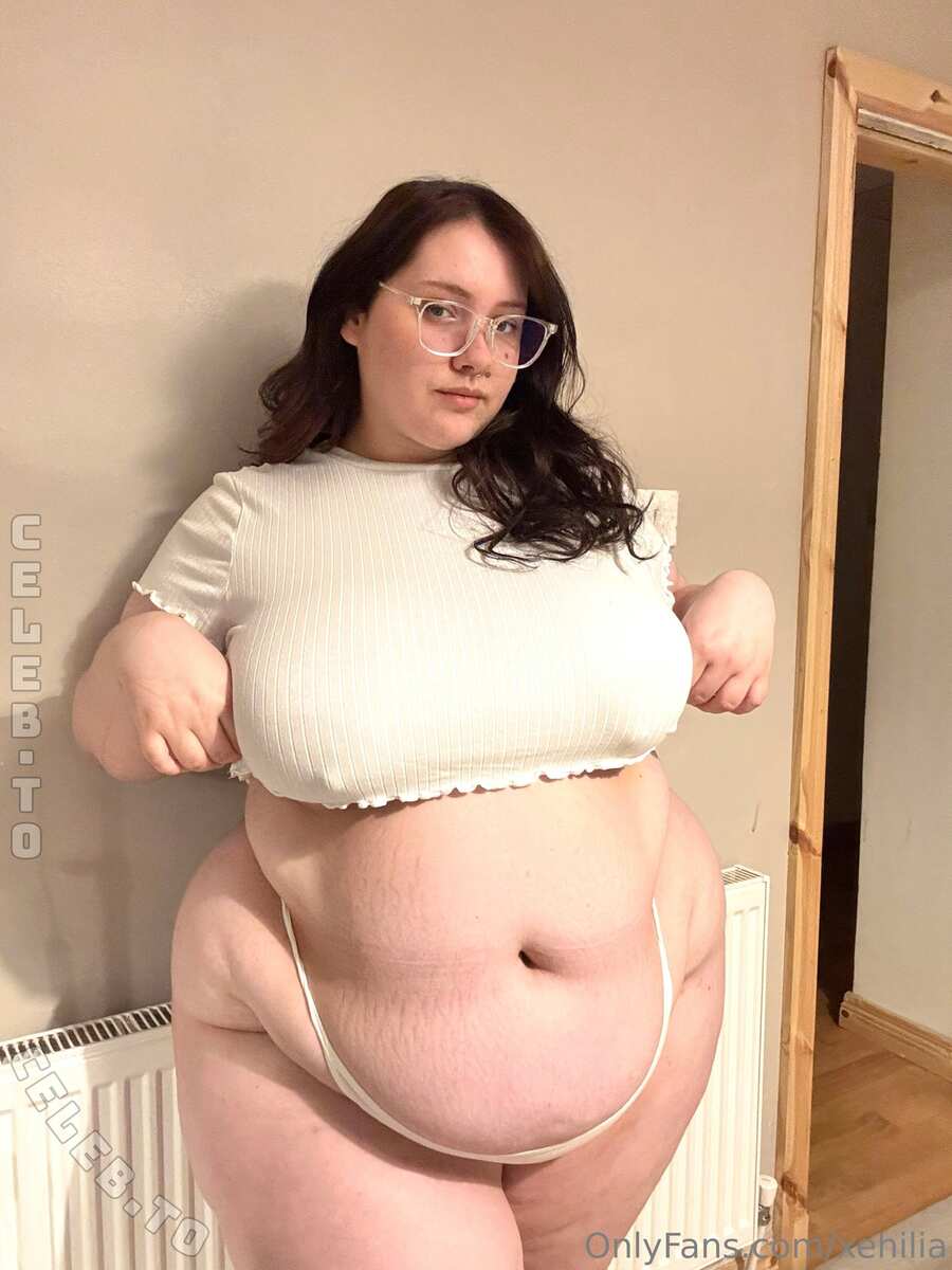 xehilia nude photo 5